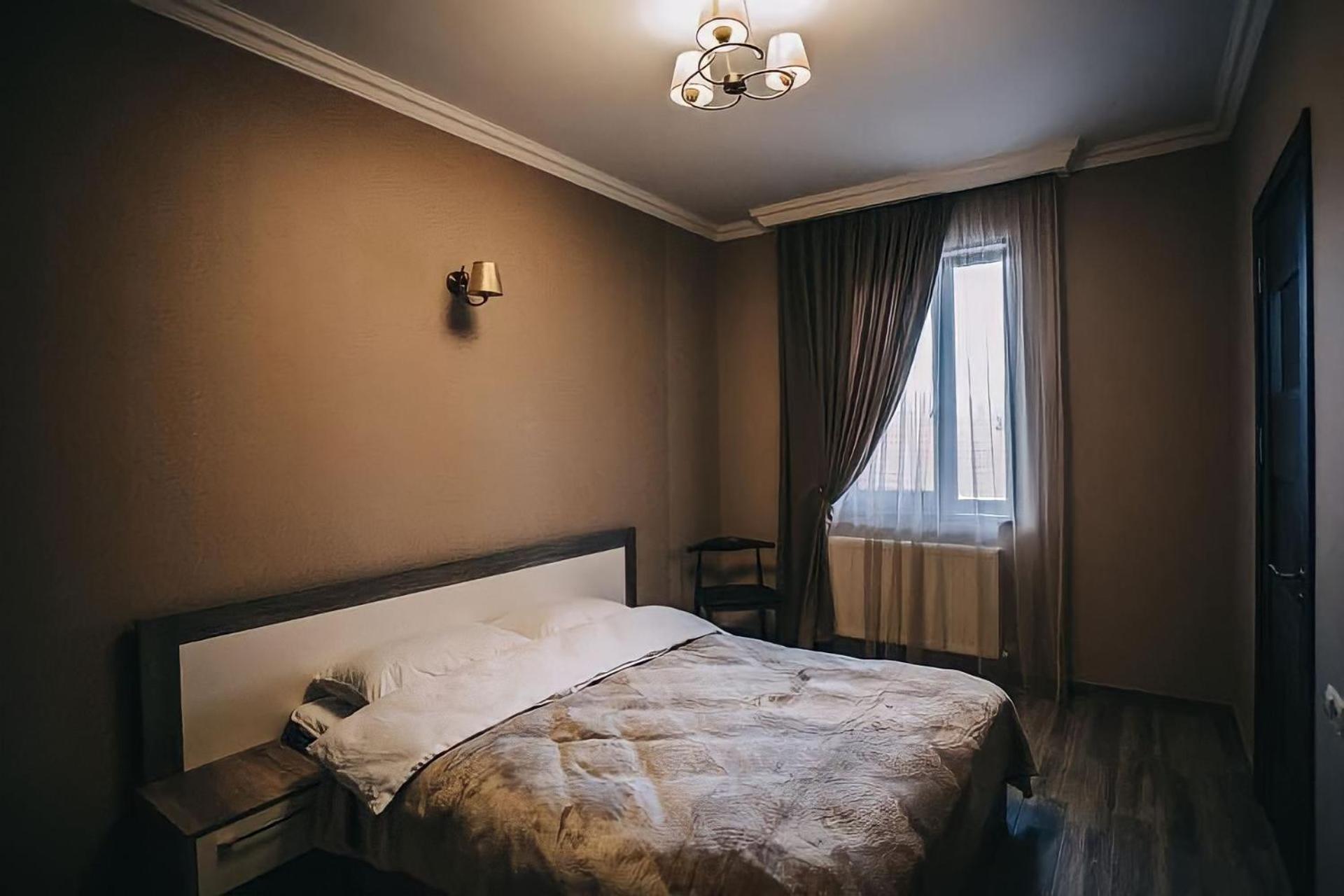 7 Rooms Hotel Tserovani Exterior foto